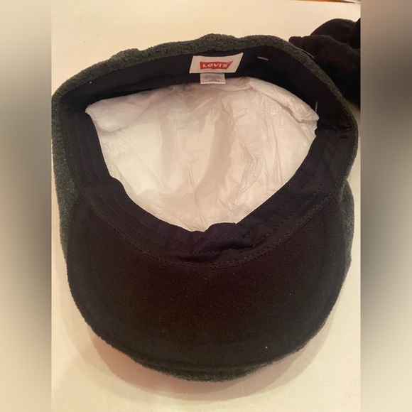 Levi’s Men’s Knit Flat Cap and Gloves Set Size S/M Newsboy or Scally Cap - Picture 3 of 6